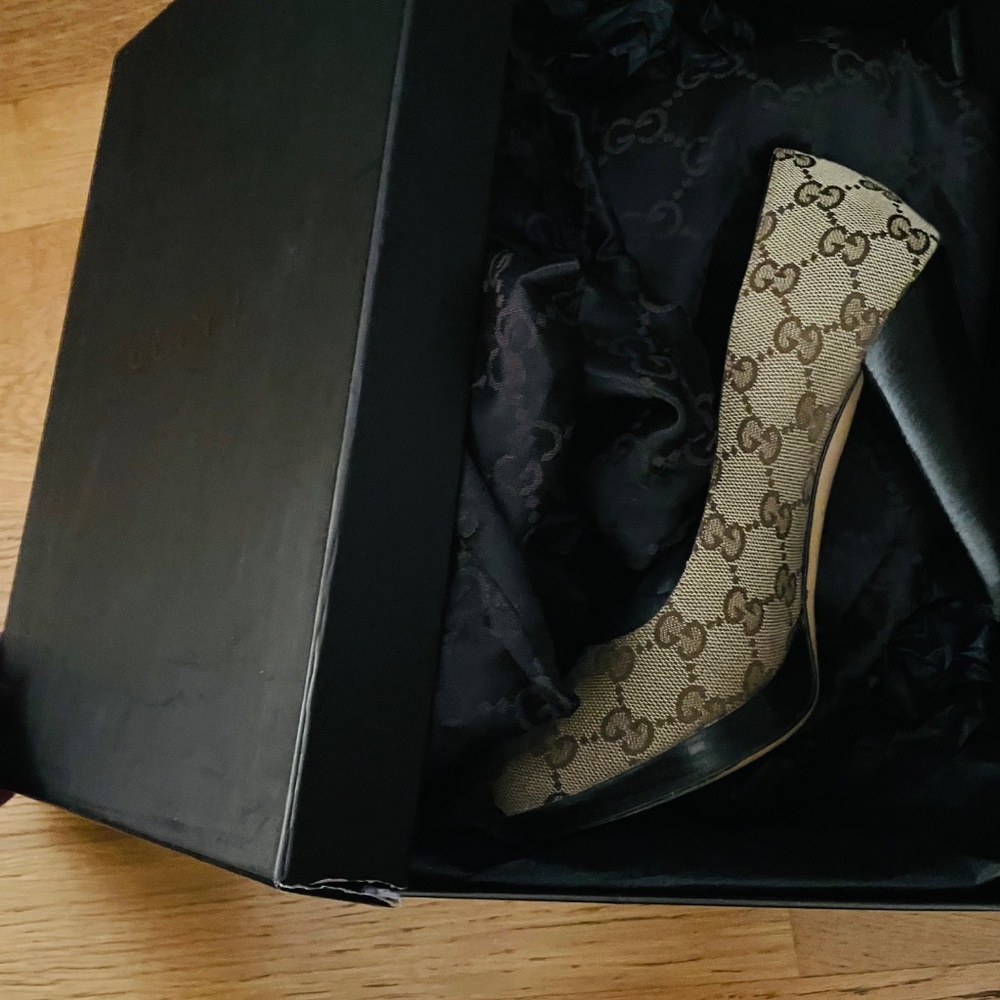 Original GG Gucci closed toe heels - Picture 6 of 12